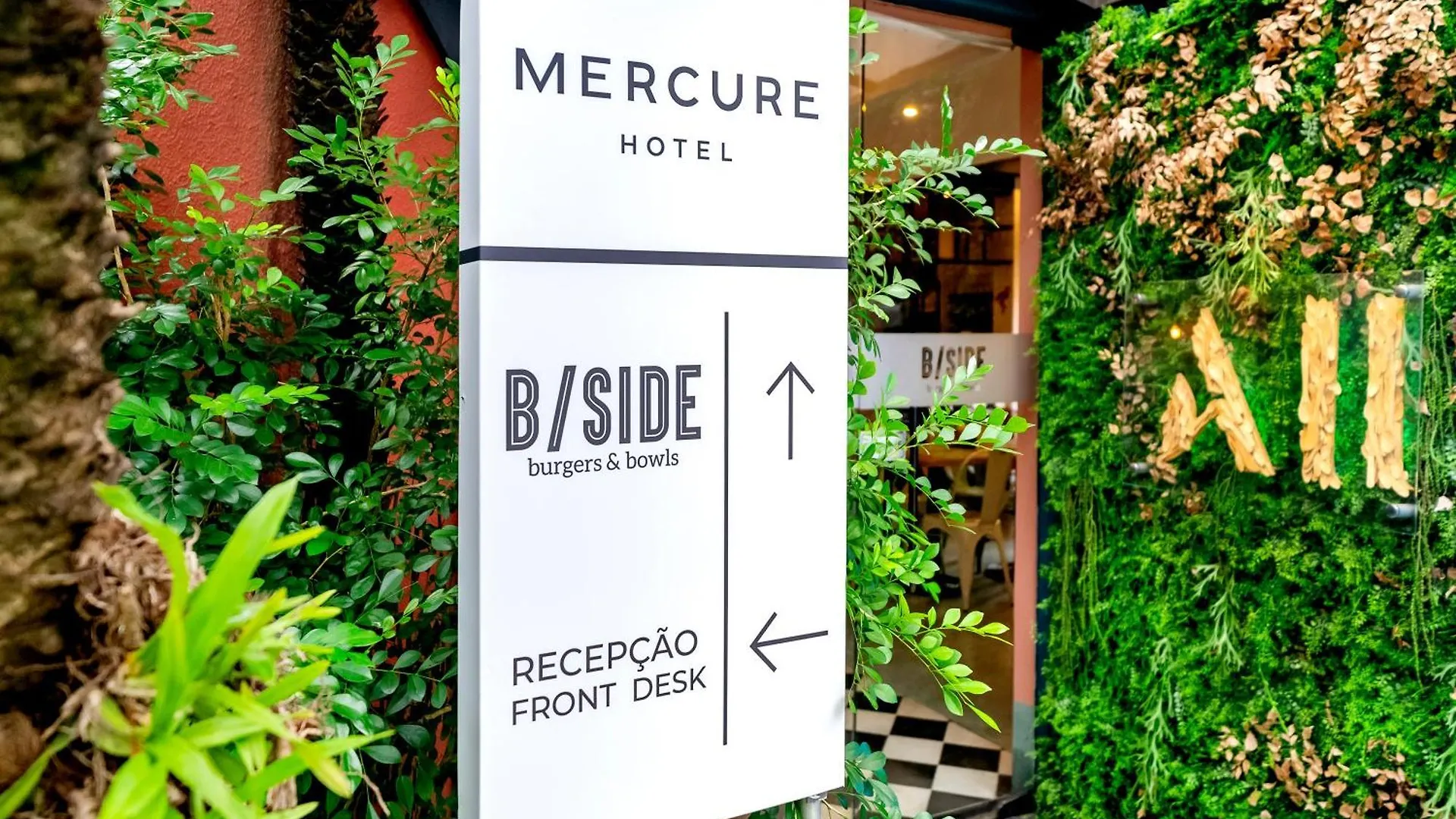 Mercure Sao Paulo Berrini 4*,