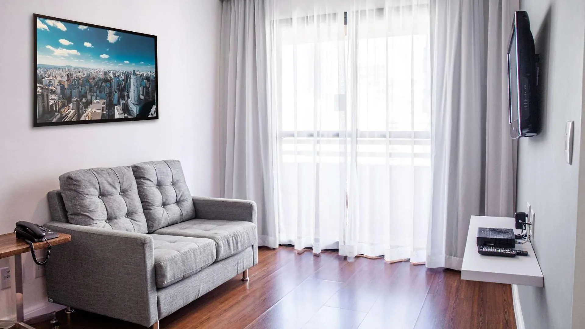 Mercure Sao Paulo Berrini 4*,